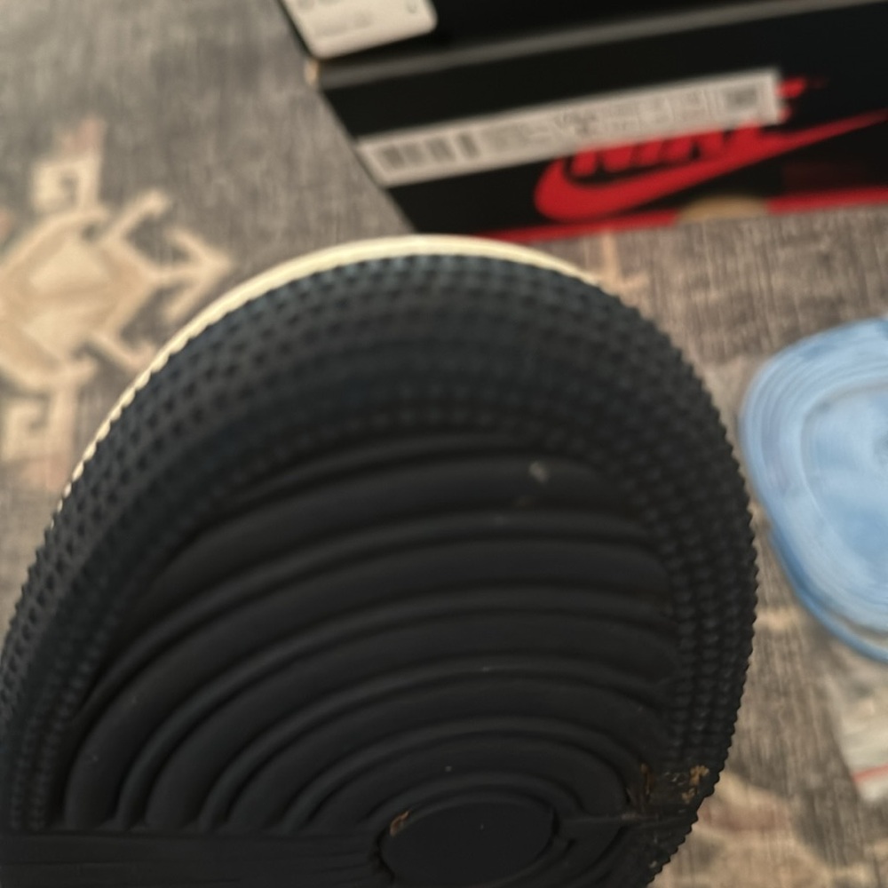 Jordan 1 Retro OG High GS - Picture 2 of 5